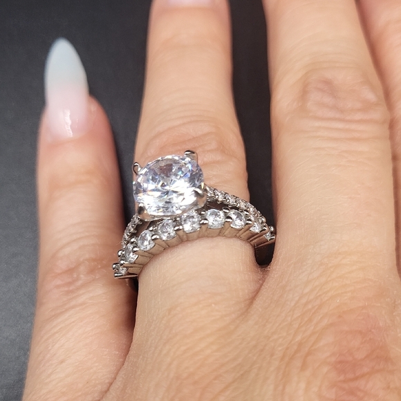 2 Piece Engagment And Band - Picture 2 of 4